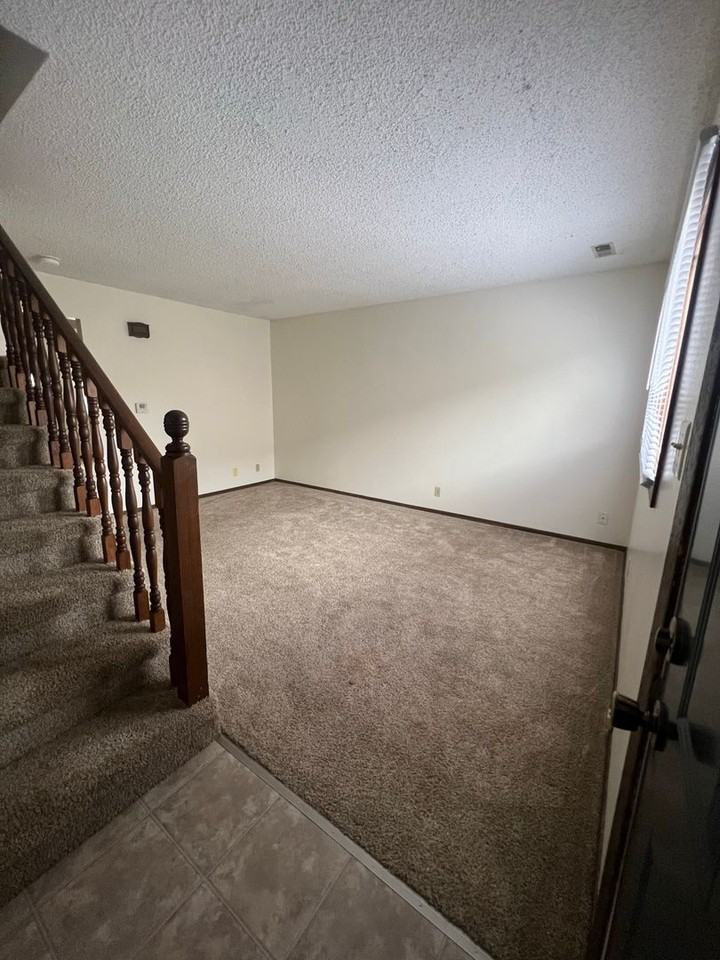 509 Elm Ave #8 - Photo 2 of 16