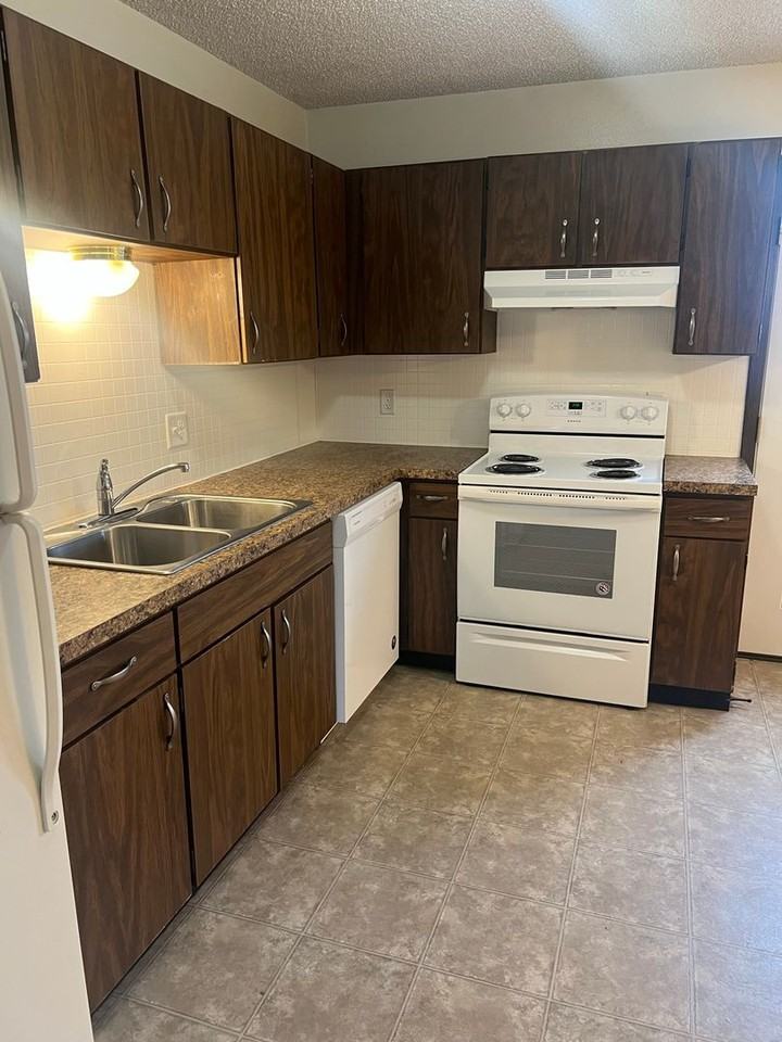 509 Elm Ave #8 - Photo 6 of 16