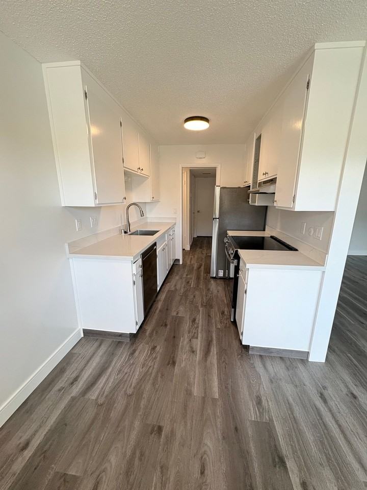 16 S Knoll Rd #124 - Photo 3 of 18