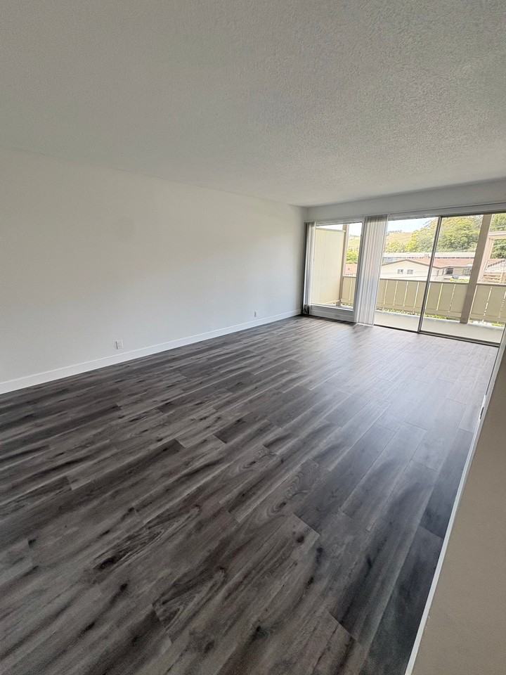 16 S Knoll Rd #124 - Photo 6 of 18