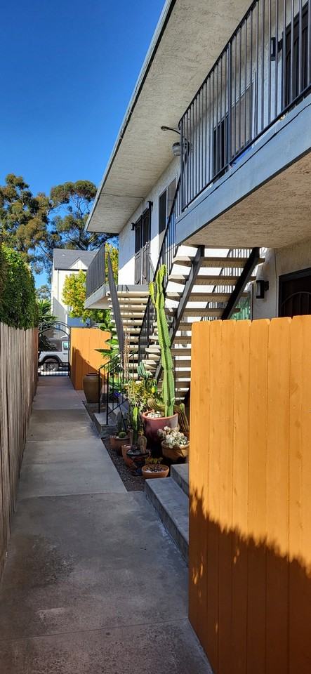 2651 A St - Photo 5 of 19