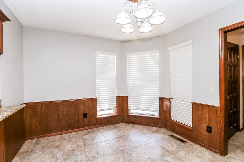 12913 S Drexel Ave - Photo 6 of 16