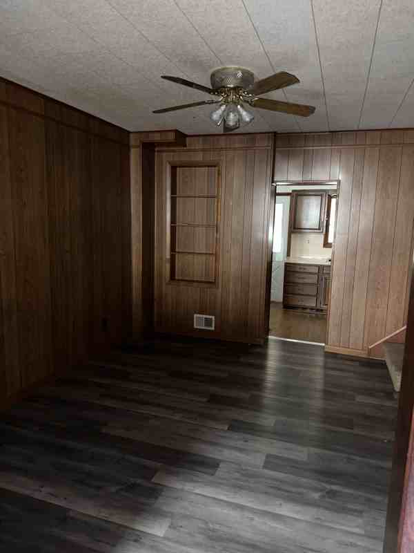 742 Genesee St - Photo 6 of 25