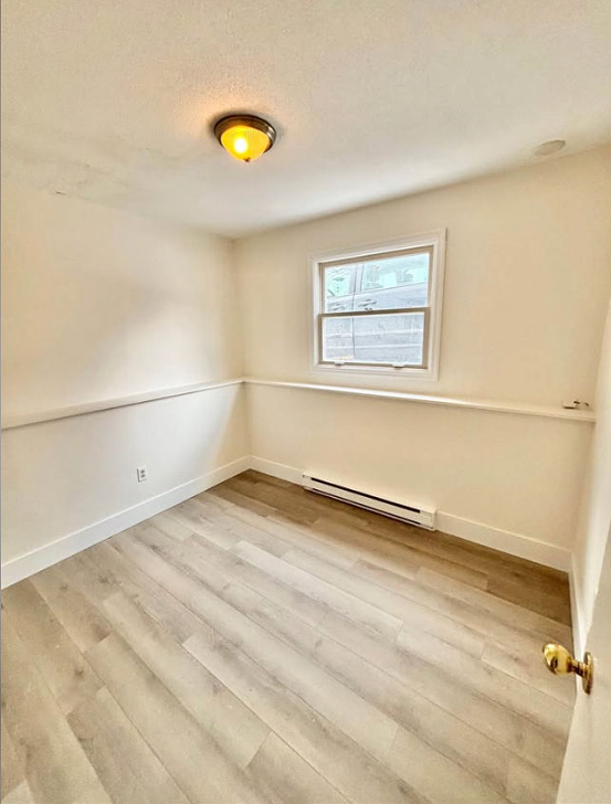 114 Clarence Ave - Photo 4 of 10