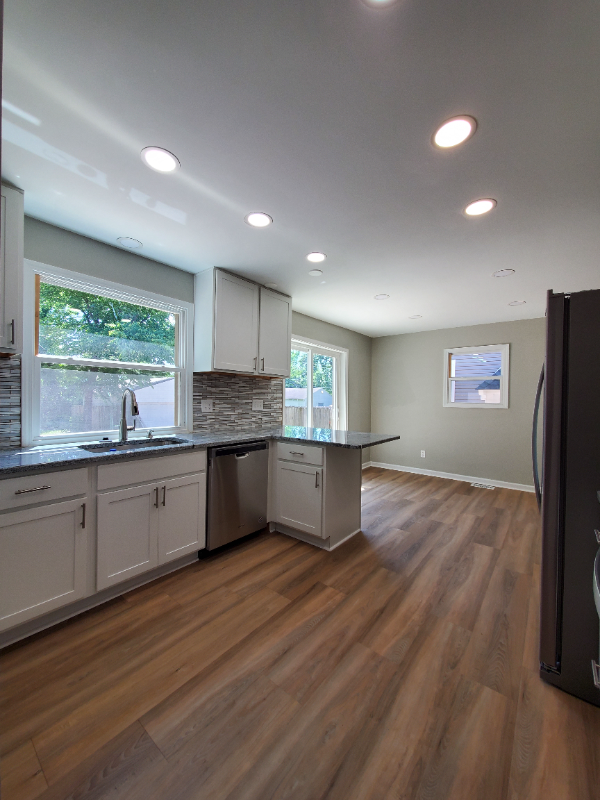 952 Lilley Ave - Photo 3 of 20