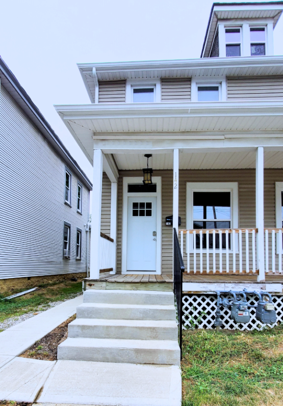 142 E Maynard Ave #142 - Photo 2 of 21