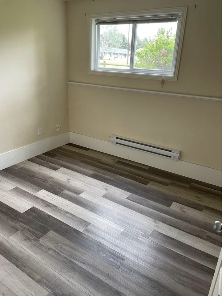 770 Riverside Dr - Photo 2 of 5