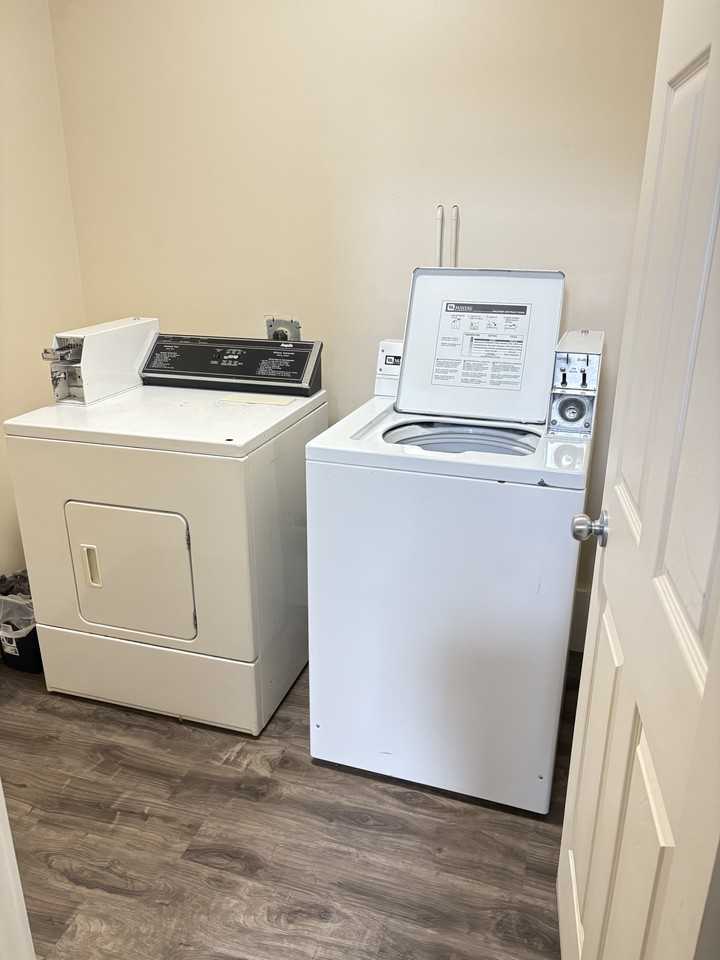 770 Riverside Dr - Photo 5 of 5