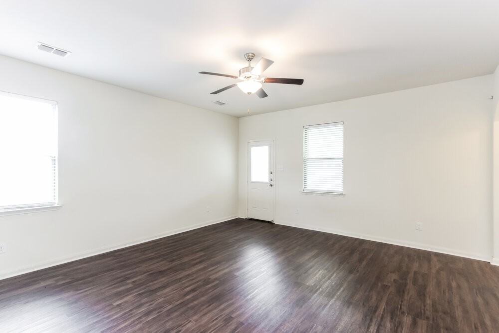 14333 Wrangler Way - Photo 3 of 16