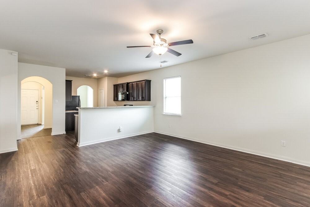 14333 Wrangler Way - Photo 5 of 16