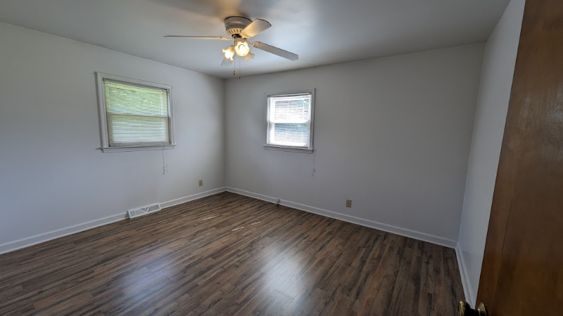 352 Newnam Rd - Photo 4 of 14