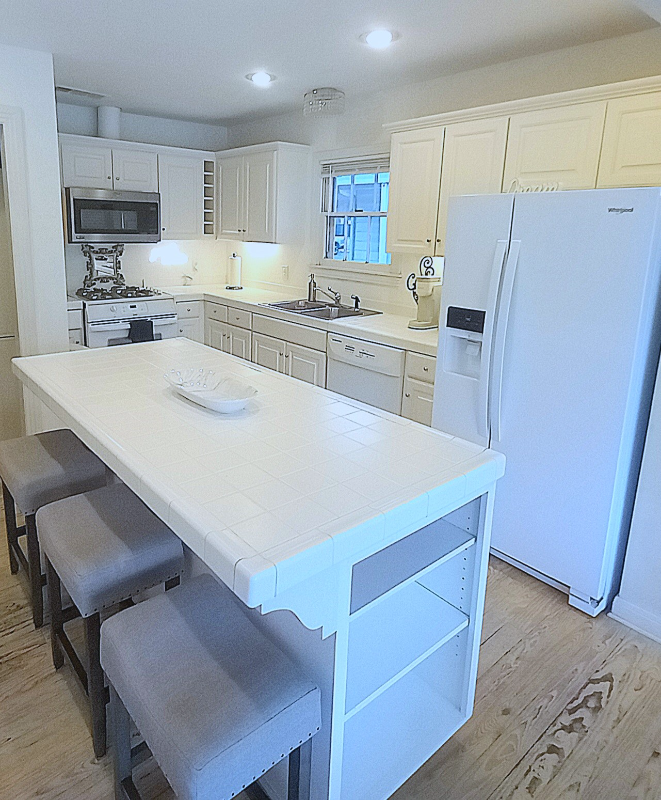 1914 W 38th St - Photo 3 of 22