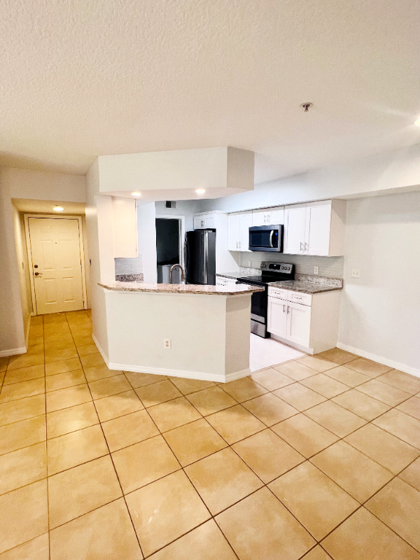 713 Crest Pines Dr #217 - Photo 3 of 20