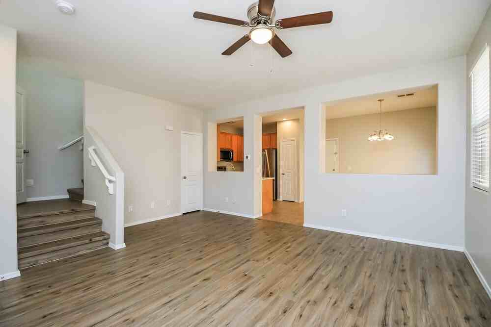 3884 E Santa Fe Ln - Photo 3 of 18