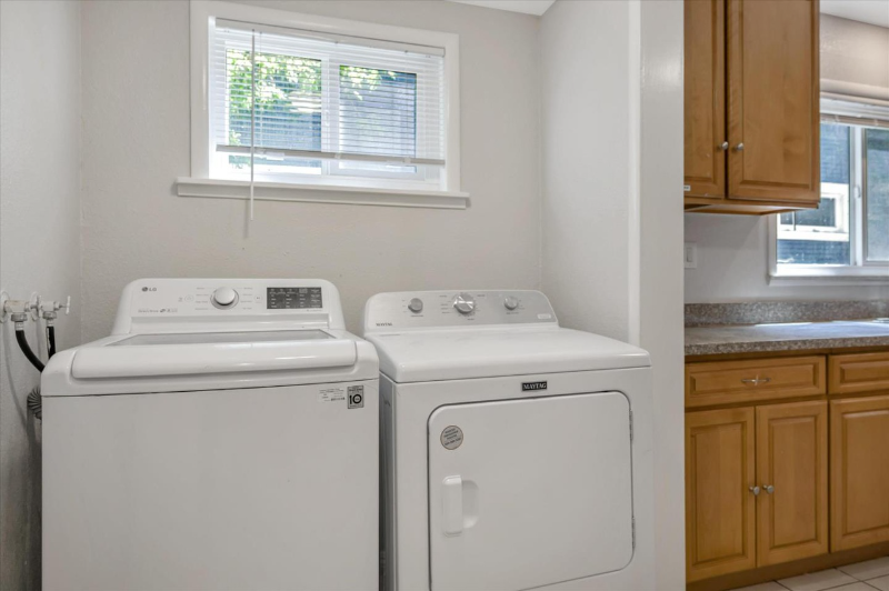28 S 13th St - Photo 2 of 3