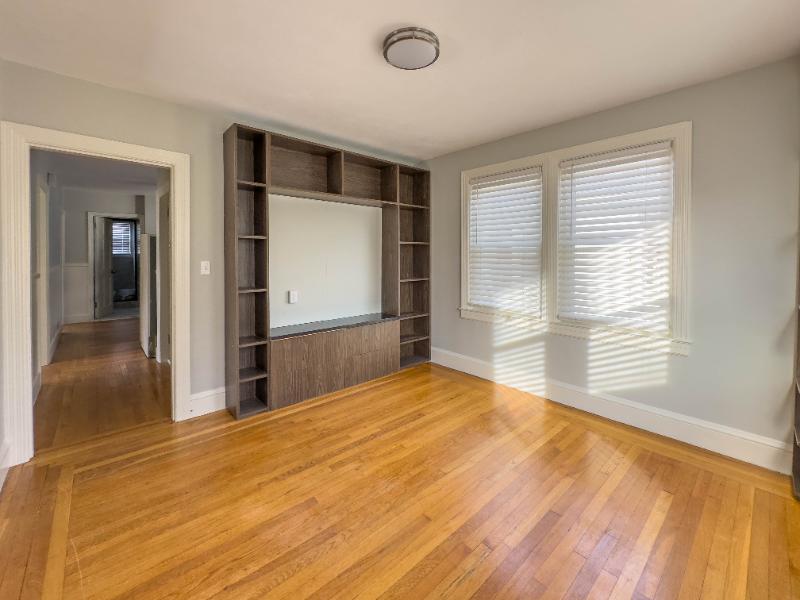 419 Maple Ave #1 - Photo 5 of 15