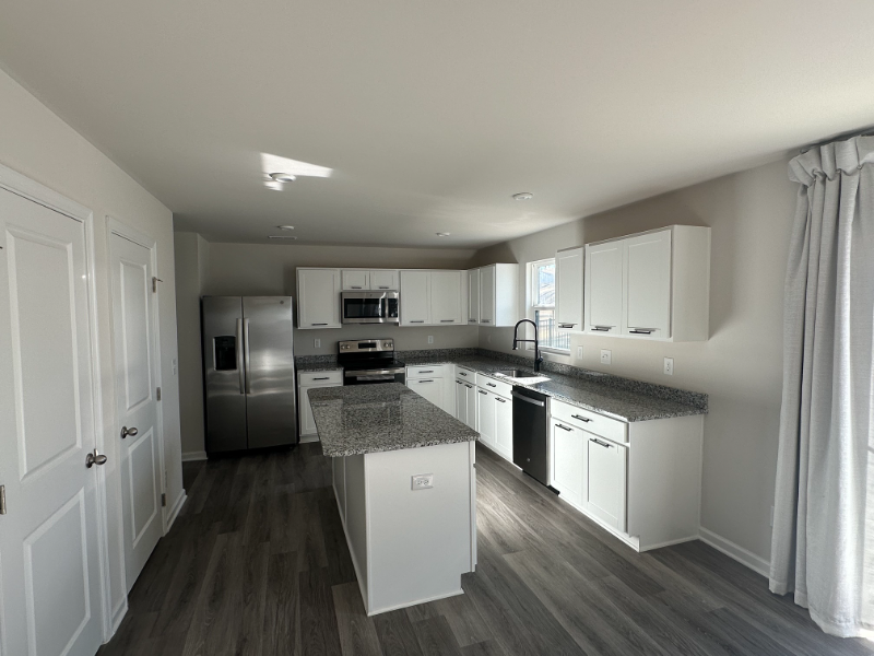 80 Hunting Wood Dr - Photo 4 of 23