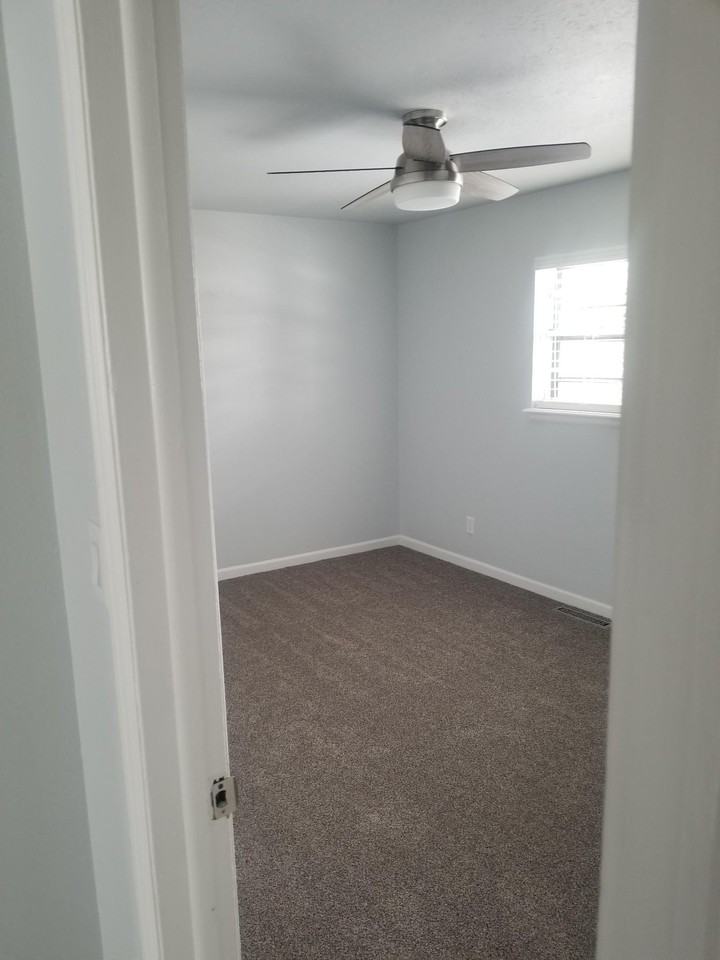 2218 Cooper Ave - Photo 5 of 11