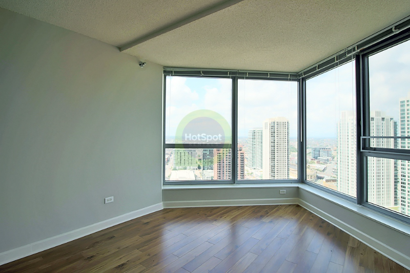 360 N Canal St - Photo 2 of 14