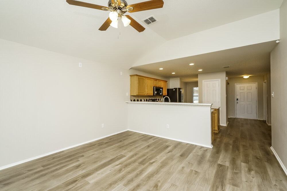 8813 Sagebrush Trl - Photo 3 of 16
