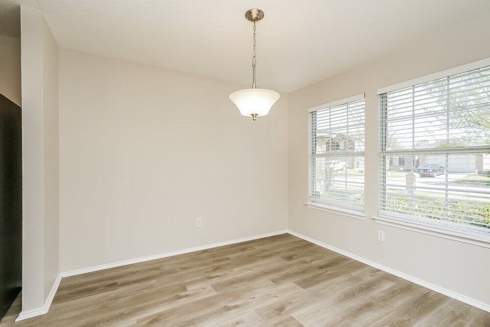 8813 Sagebrush Trl - Photo 6 of 16