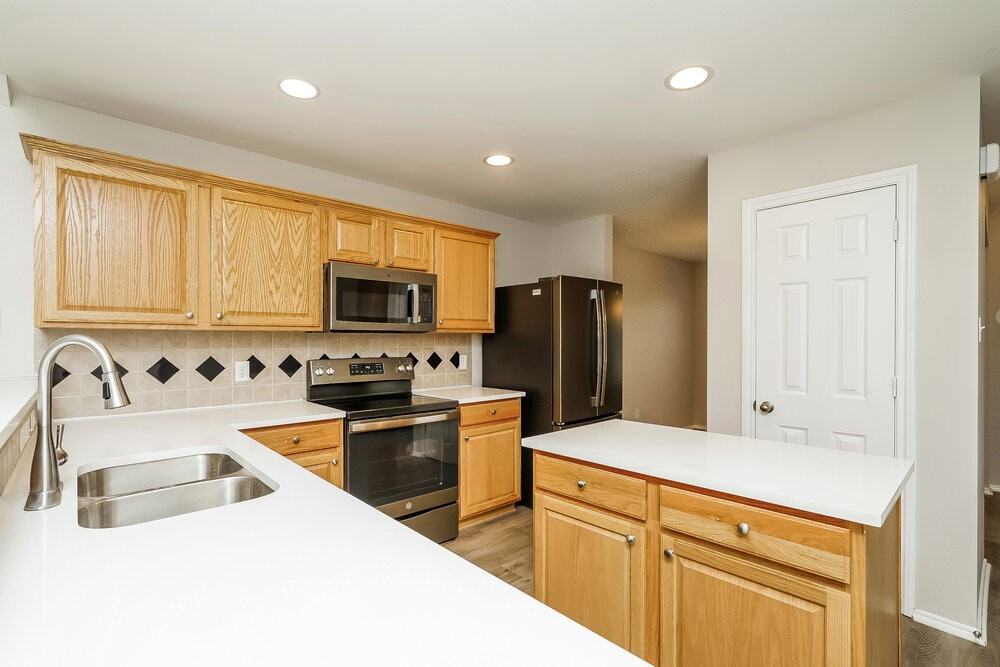 8813 Sagebrush Trl - Photo 7 of 16