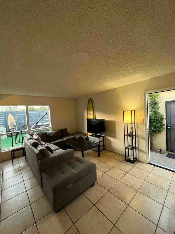 2317 Grand Ave - Photo 4 of 24
