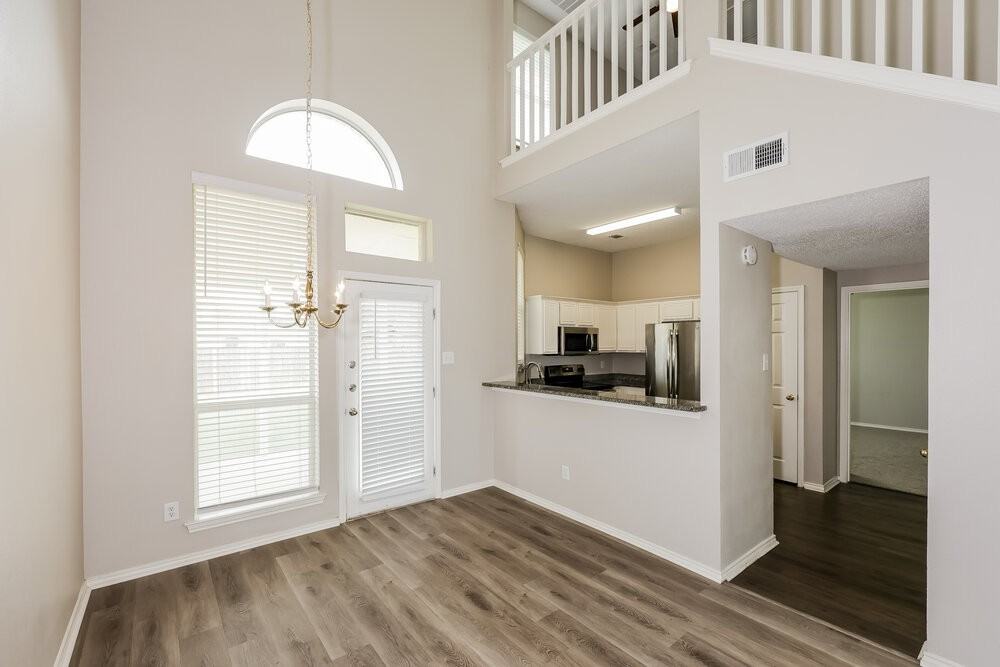 300 Stone Creek Blvd - Photo 7 of 17