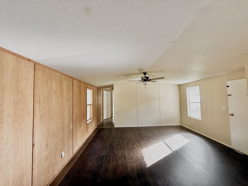 110 Rustic Ln - Photo 3 of 9