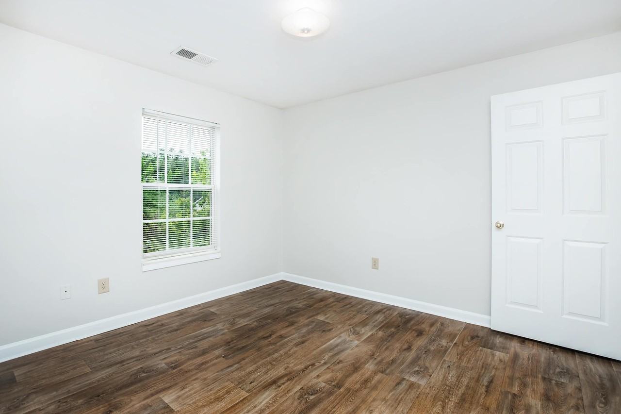River City North - Photo 5 of 46