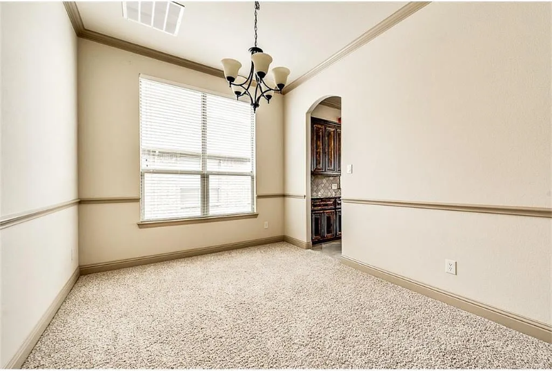 686 Cannon Dr - Photo 5 of 23