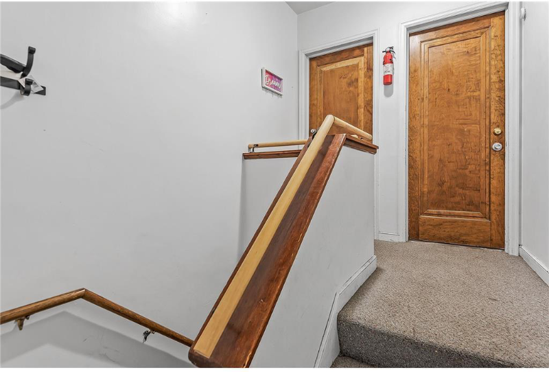 4329 Thomas Ave N - Photo 2 of 10