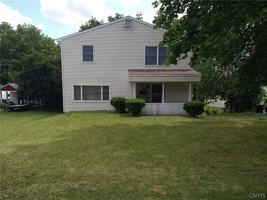 featured image of 300 Kinne St #1