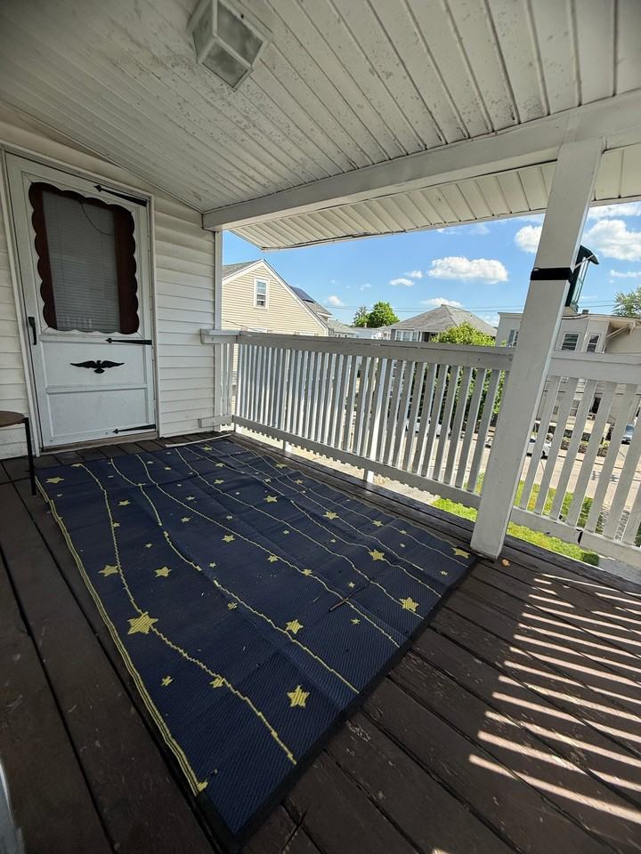 428 Elm St #2ndFL - Photo 4 of 19