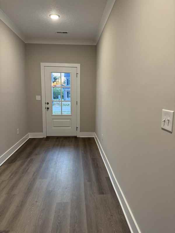 2727 Farmhouse Dr - Photo 2 of 24