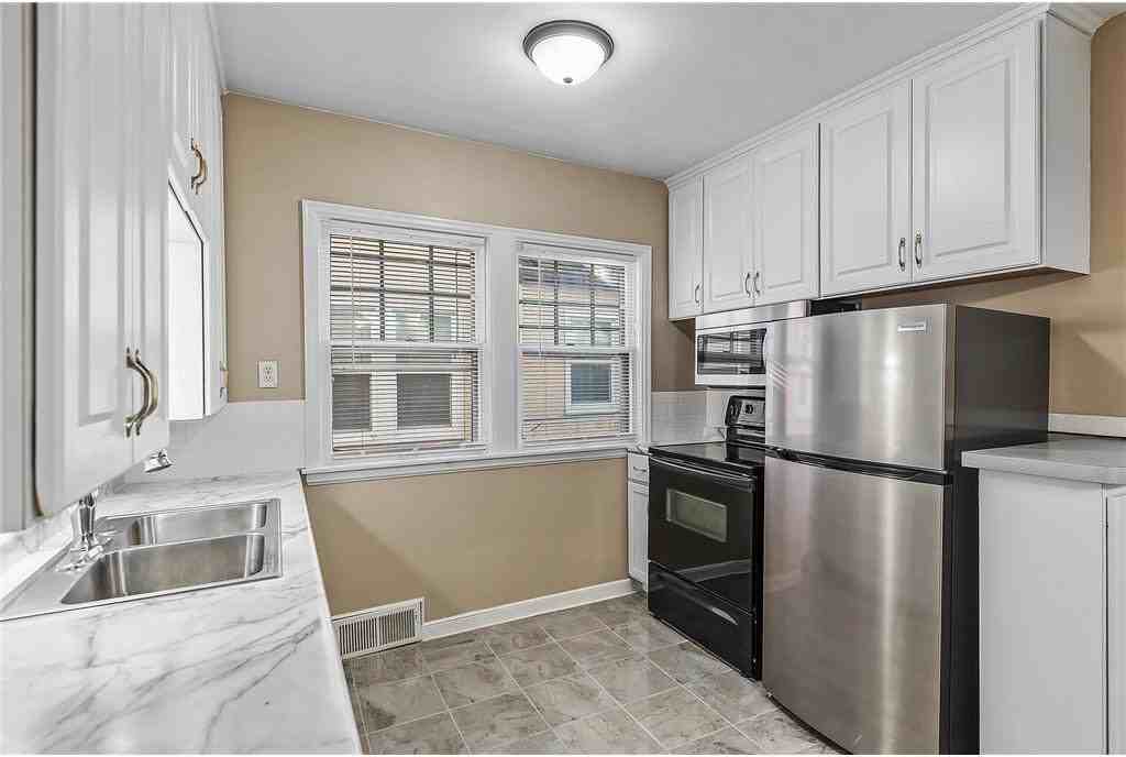 4331 Thomas Ave N #4331THAS - Photo 7 of 10