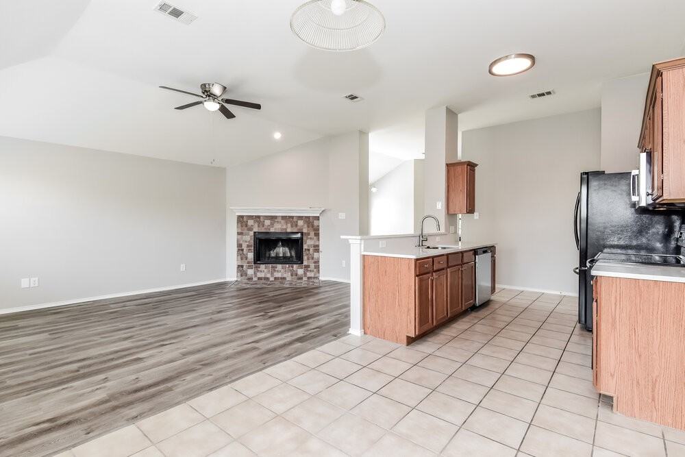 2022 Cobblestone Trl - Photo 4 of 16