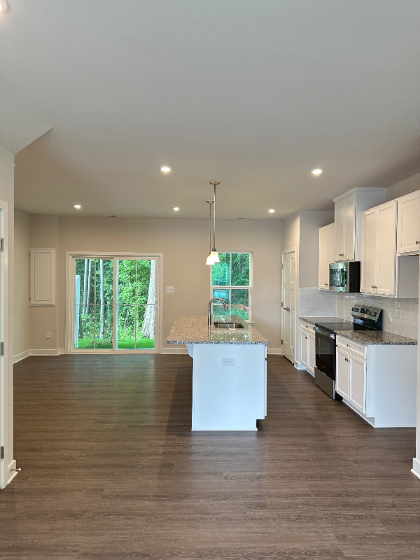 418 Big Woods Dr - Photo 3 of 20