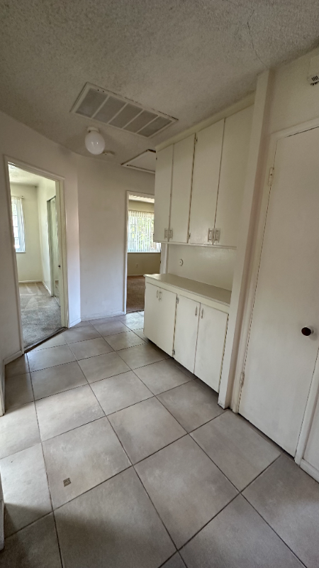 4640 Clairemont Dr - Photo 2 of 17