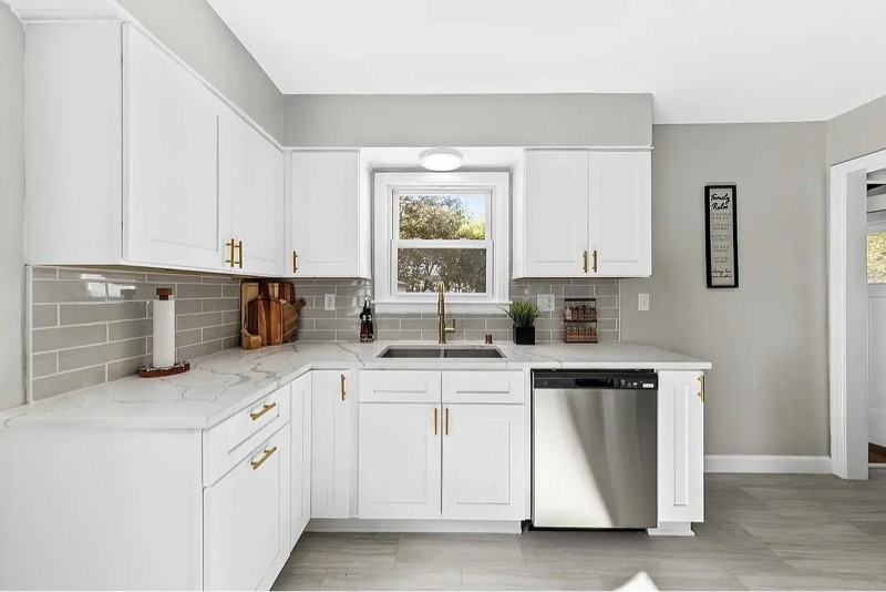 4075 N 127th St - Photo 4 of 15