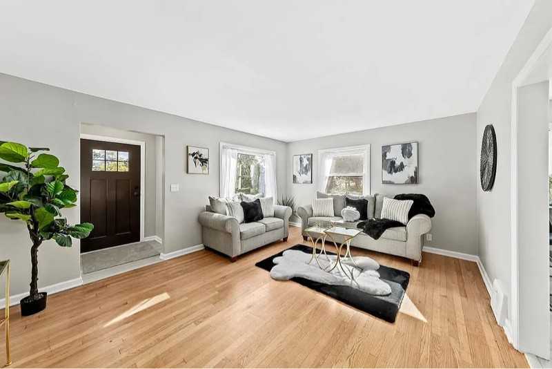 4075 N 127th St - Photo 5 of 15