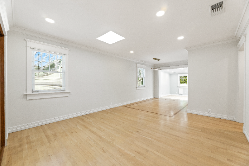 5713 W 79th St - Photo 3 of 50