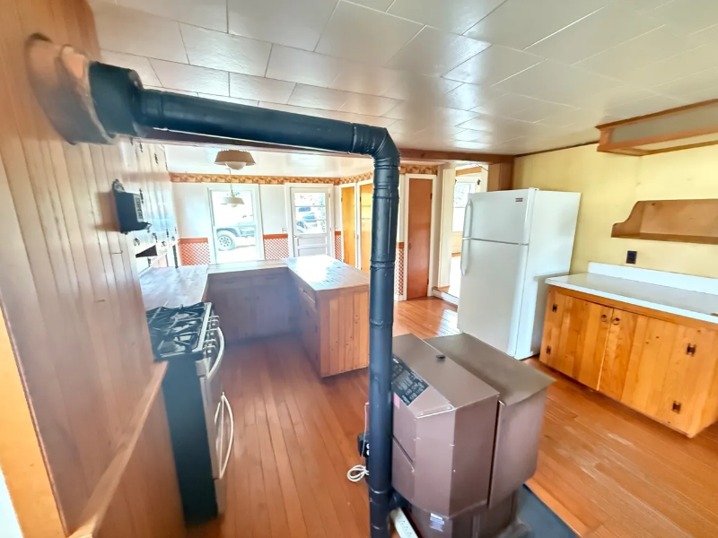 23217 Village Rd - Photo 4 of 20