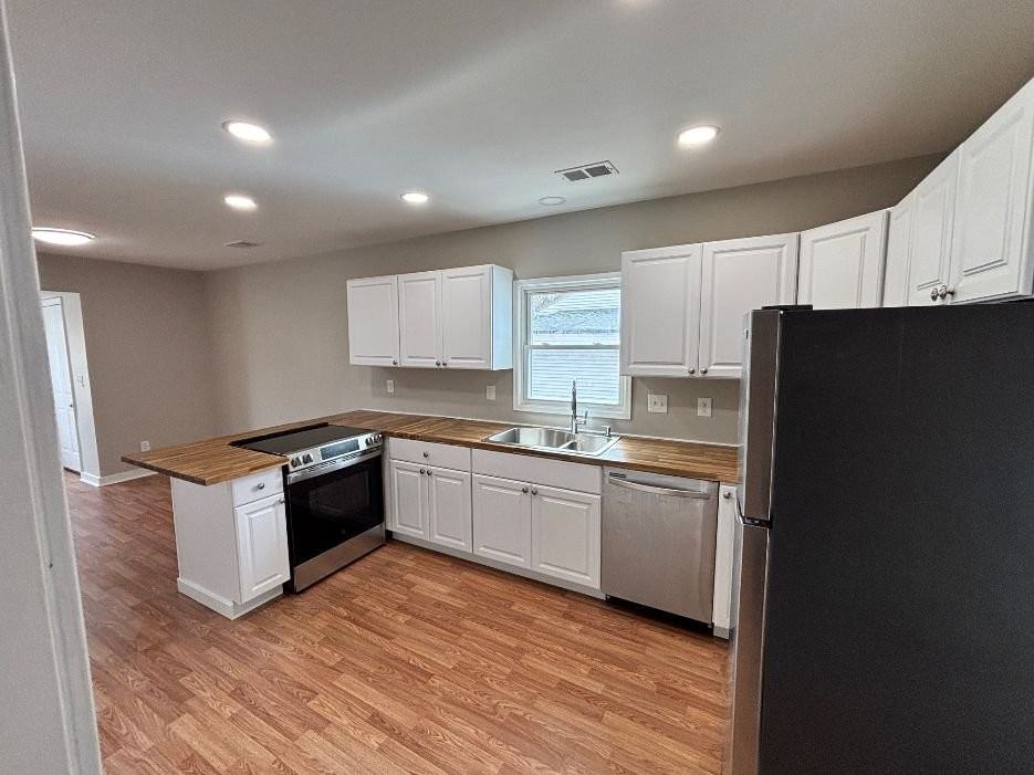 3716 Homewood Ave - Photo 7 of 10