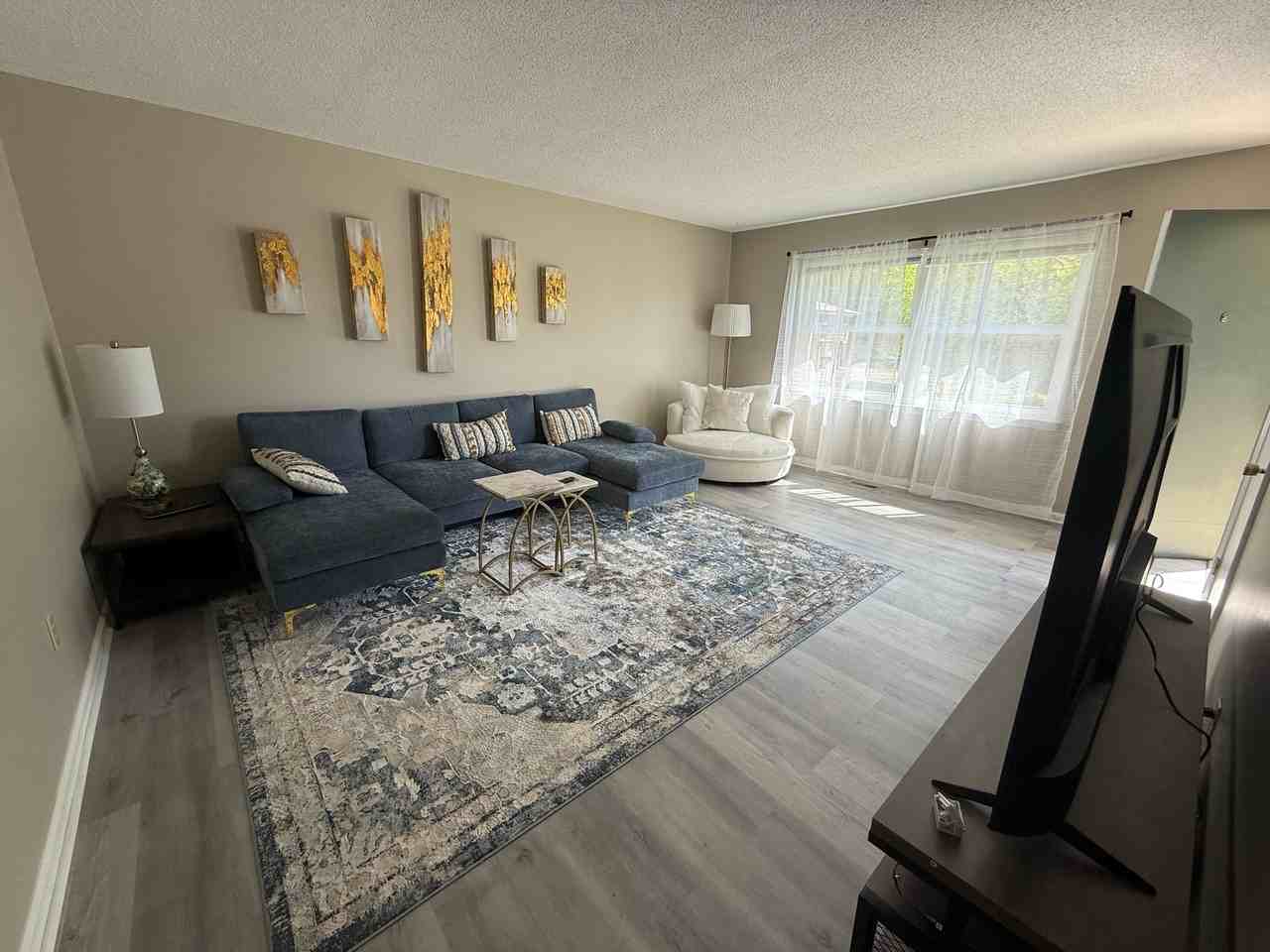 7531 Leemont Dr - Photo 3 of 19