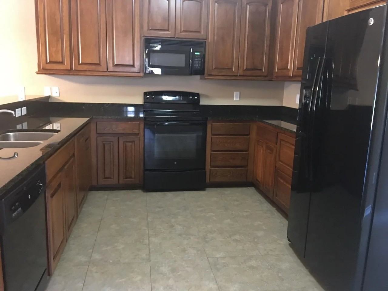108 Lemons Dr - Photo 3 of 6