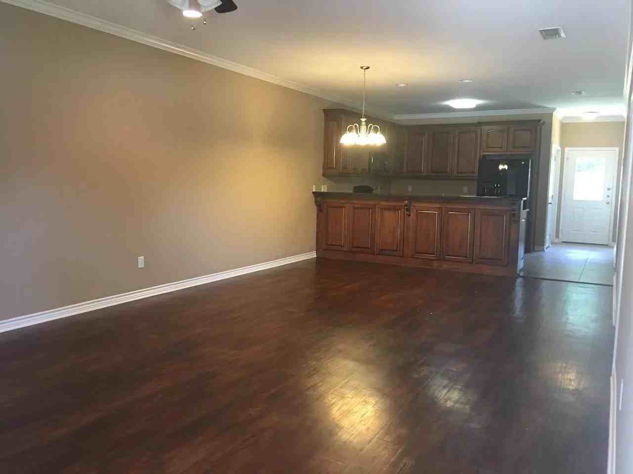 108 Lemons Dr - Photo 4 of 6