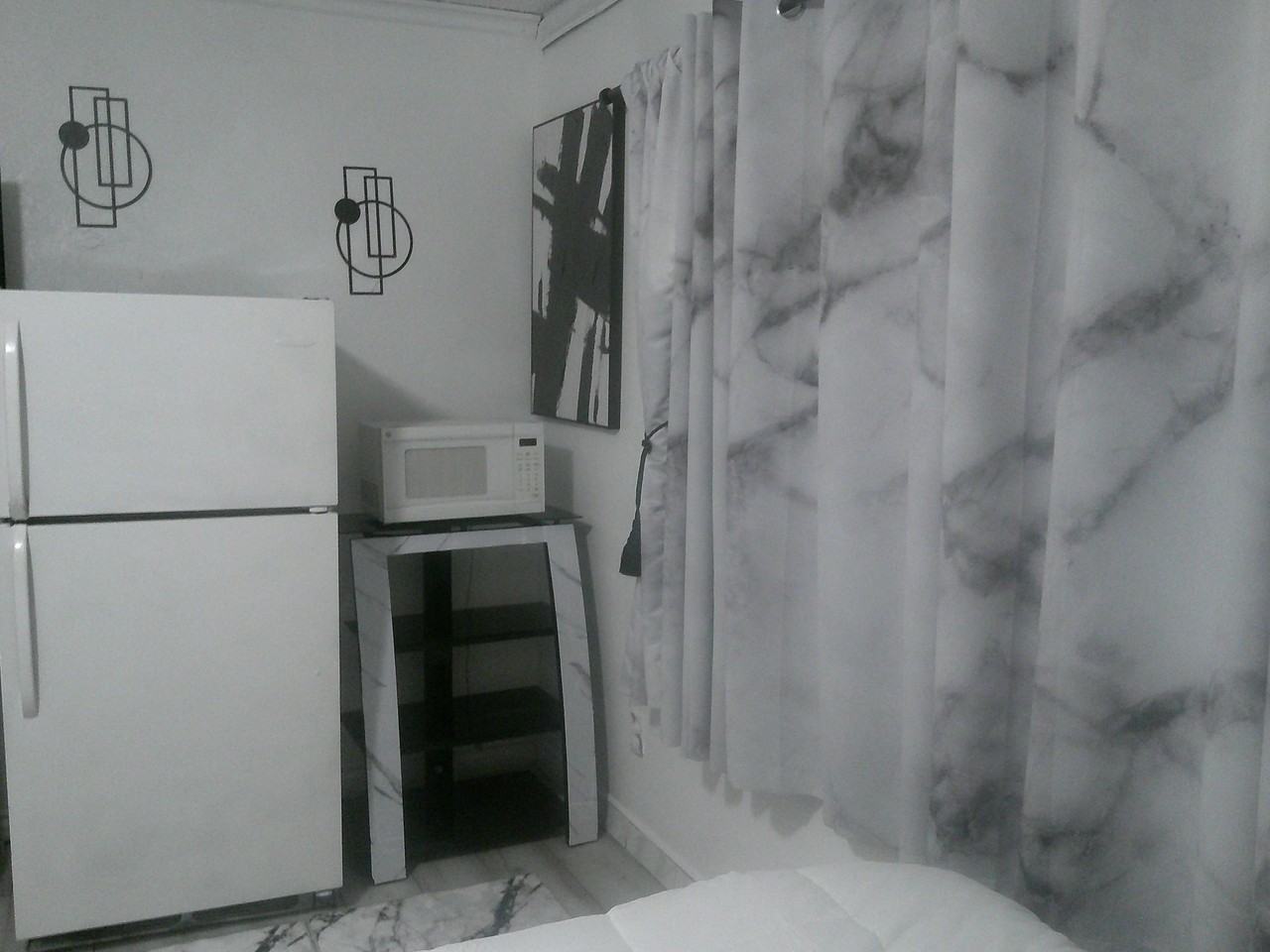2380 S Bardell Ave - Photo 6 of 10