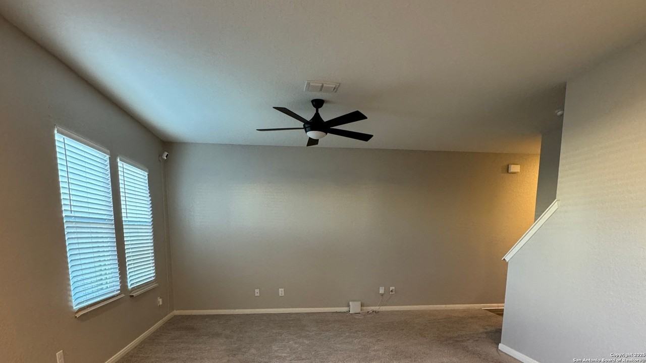14685 Maple Ter - Photo 4 of 8