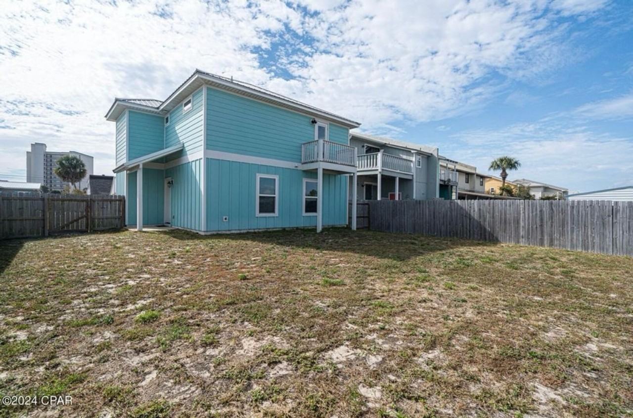 6320 Beach Dr - Photo 6 of 22